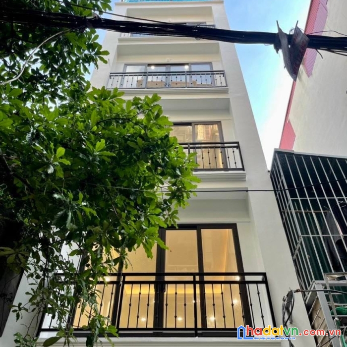 Bán nhà gần đường hoàng quốc việt, cầu giấy. 60m2 7t tm, lô góc, ô tô đỗ cửa, giá 13.5 tỷ.