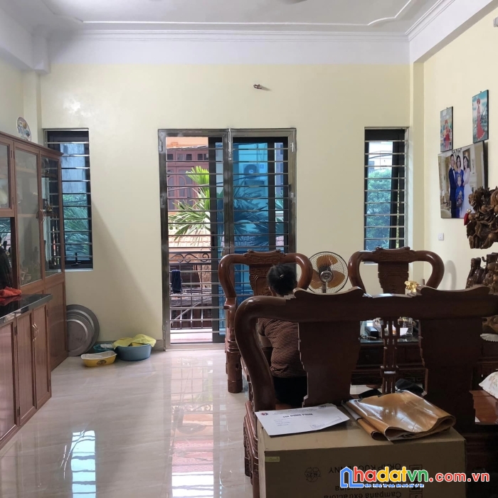 Bán nhà phố đàm quang trung, long biên - 50 m2 x 5t - nhà dân xây, ô tô đỗ cửa - 0866951279