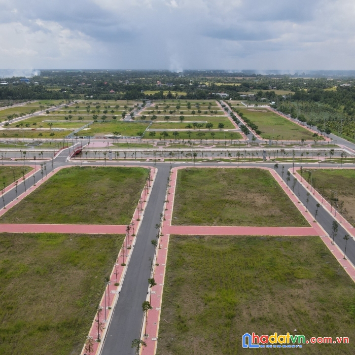 Thanh toán 360tr (20%) sở hữu ngay nền đất nền ođt, thổ cư 100%, có sổ sẵn.