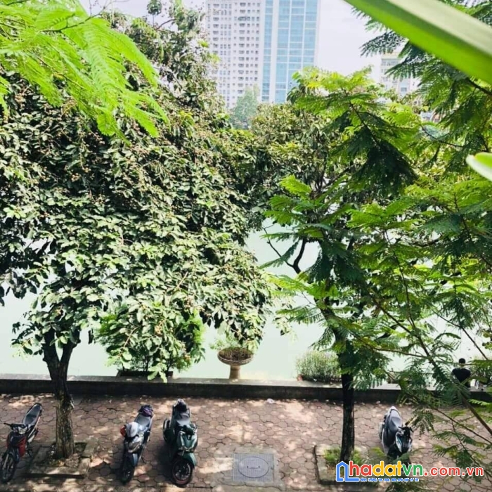 Bán nhà đang kinh doanh  rất đông khách mặt phố hồ đắc di - đống đa