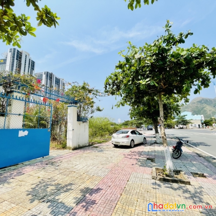 Bán đất mặt tiền đường biển phạm văn đồng (trần phú nối dài) - tp nha trang chỉ 70tr/m2 bao giá