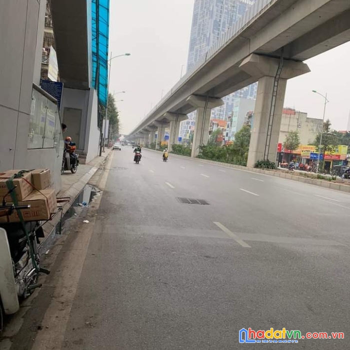 Bán đất lô góc ở gần trường đại học thể dục thể thao phố phụng châu,chương mỹ diện tích 50m chỉ