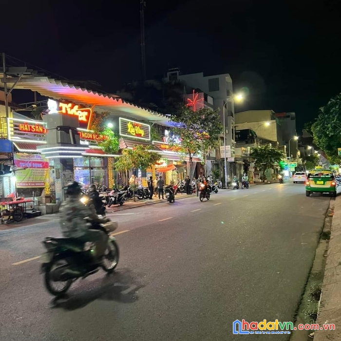 Tân hương tân quý tân phú