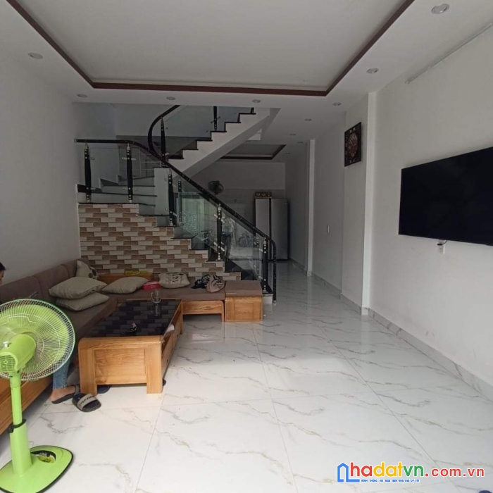Chỉ 1,7x tỷ có ngay nhà 3 tầng, đường 6m tại phố chợ hương, hưng đạo, dương kinh