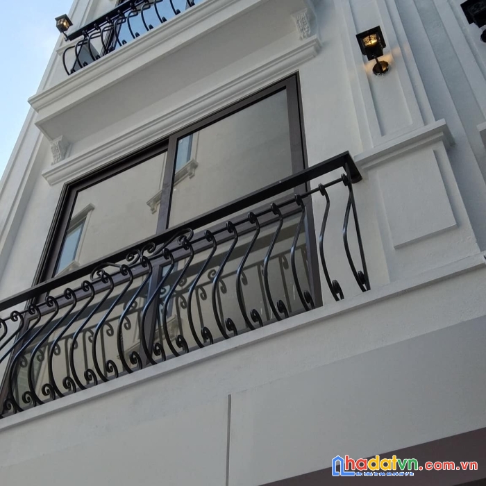 Bán nhà cổ linh, long biên - 35 m2 x 5t - nhỉnh 3 tỷ - nhà mới 100%, khu vực sống cực sướng -