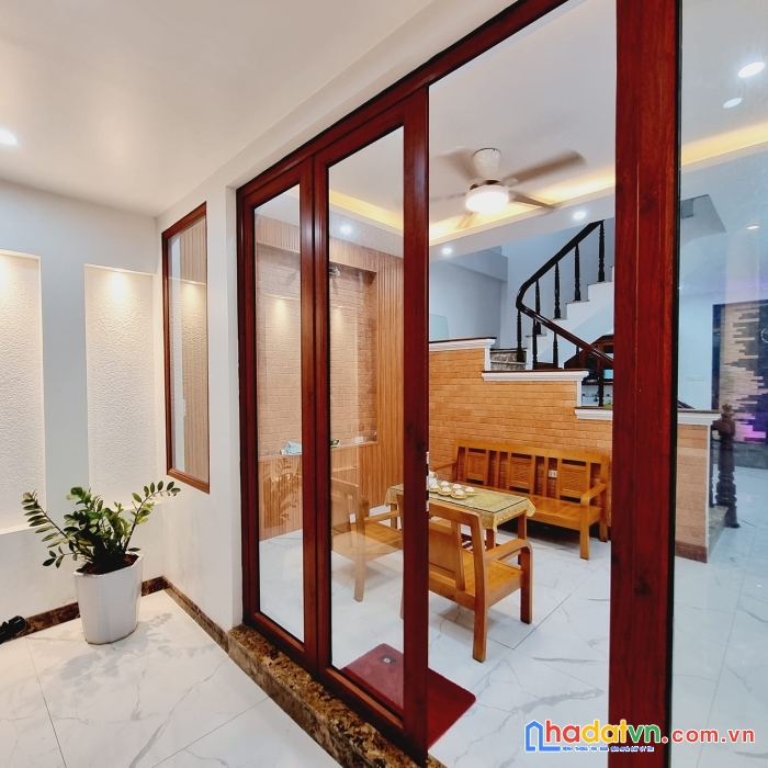 Bán nhà đức diễn, bắc từ liêm, 5 tầng x 45m, ô tô, kinh doanh, chỉ nhỉnh 2.6 tỷ.