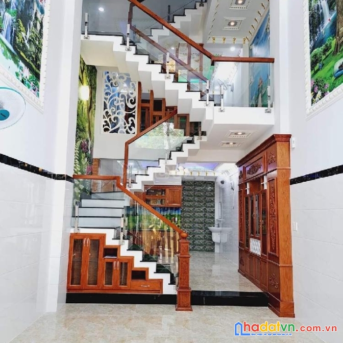 Nhà phố bình tân giáp quận 6, 60m2 5 tầng 5pn