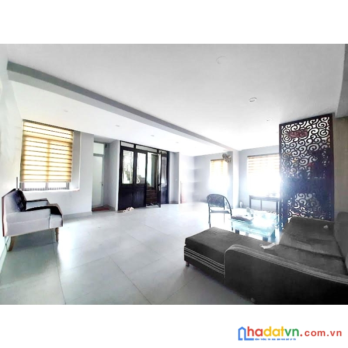 Sốc, sốc ... giảm chào còn 22,8 tỷ, mặt phố láng hạ, mt 4.5m, dt 46m².
