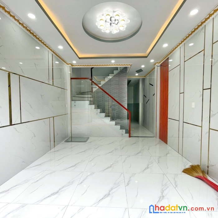 Nhà mới 3 tầng gần mặt tiền dương bá trạc 4x11,6m p1 q8 6tỷ8