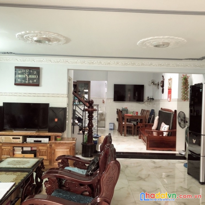 Bán nhà 95m2, 5.5 x17m hxh, tân bình