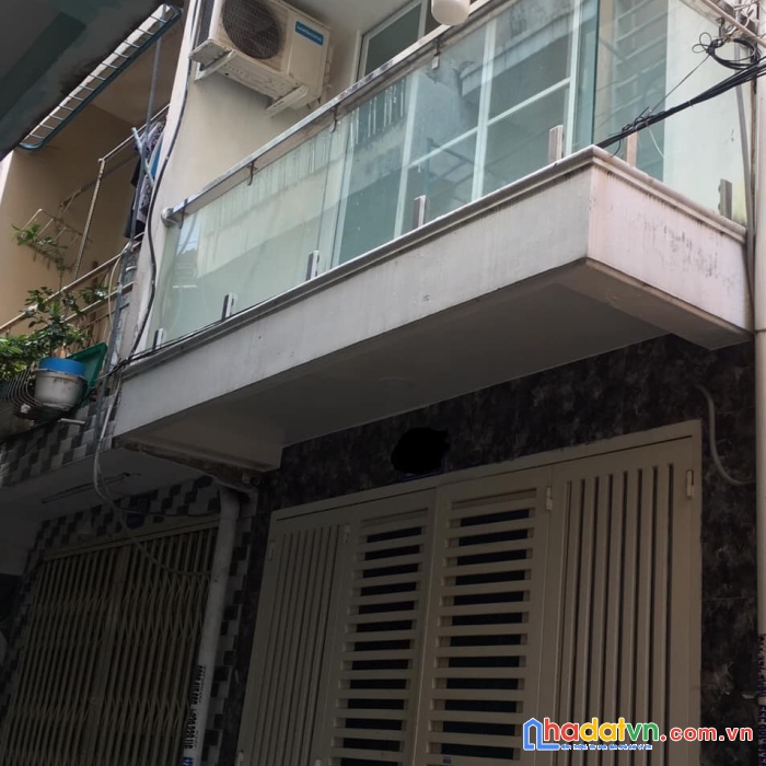 Quận 1 trần hưng đạo. hẻm xe hơi - gần mặt tiền. dts 49m2 - nhỉnh 6.45 tỷ.