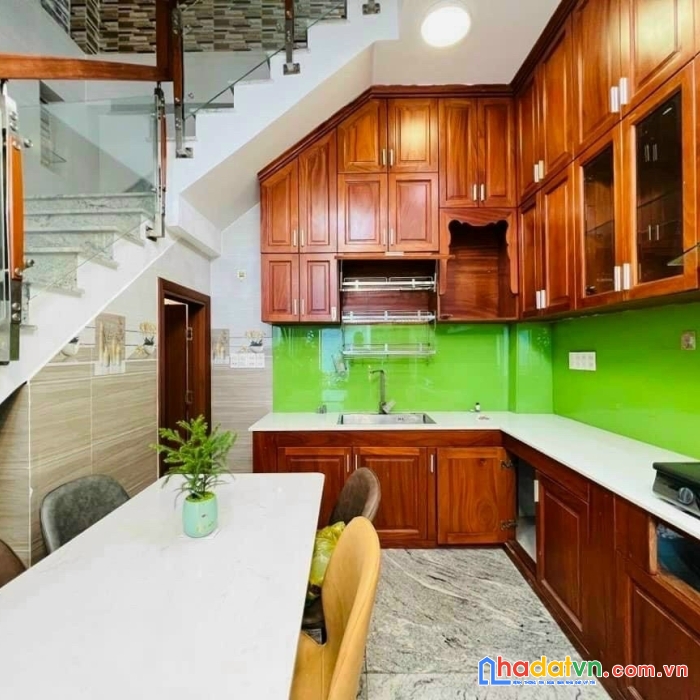 Hẻm 3.5m kênh tân hóa, 4 x 11m, 3 lẩu, chỉ 4.65 tỷ, tân phú