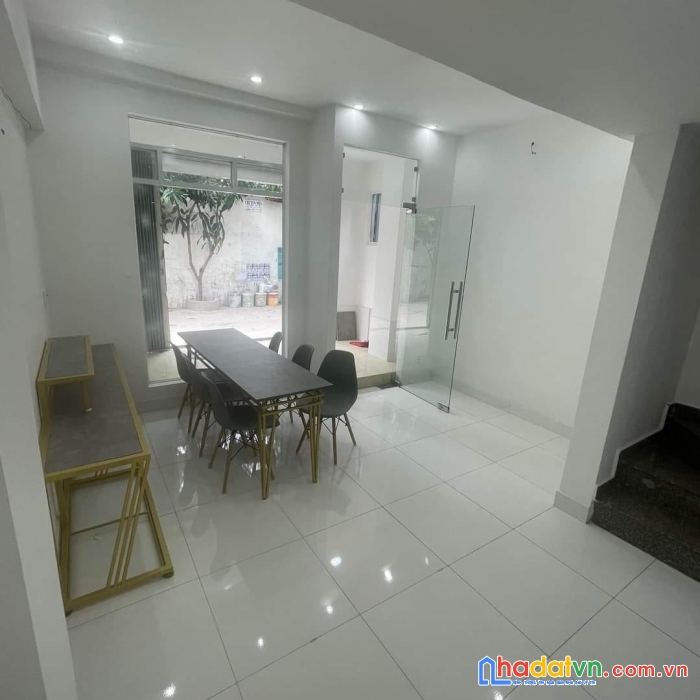 Hẻm xe hơi - gần công viên phần mềm quang trung - khu an ninh dân trí