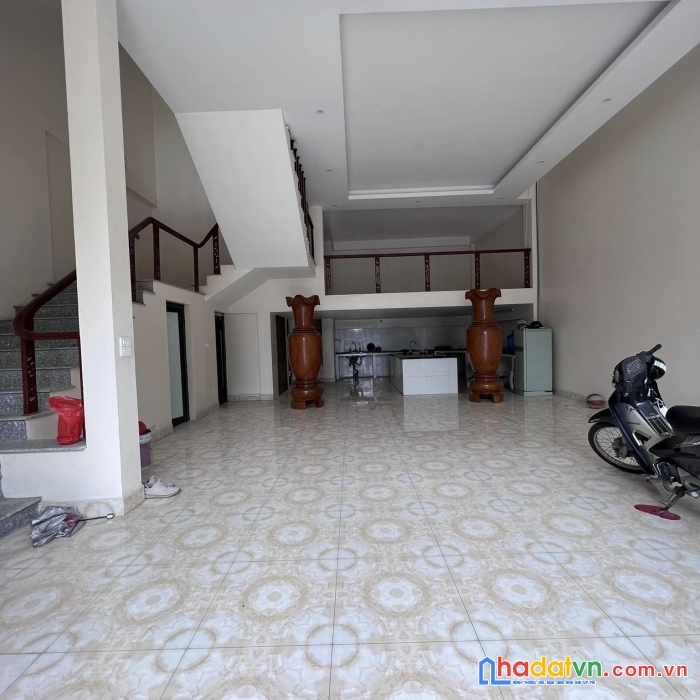 Bán nhà 6 tầng mặt hồ định công 108m2 0909858789