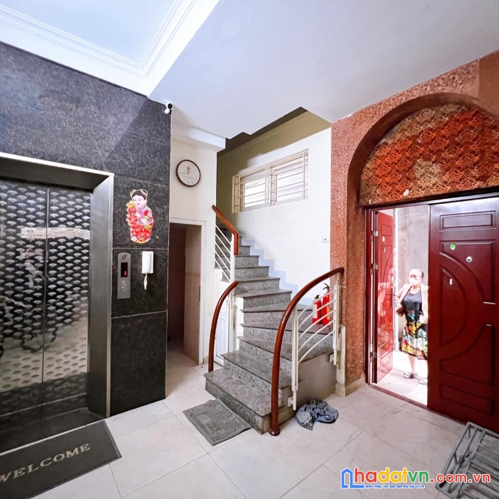 Không thể bỏ qua kd dòng tiền 8 tầng thang máy, lô góc, ôtô vỉa hè doanh thu 80tr/th doãn kế thiện