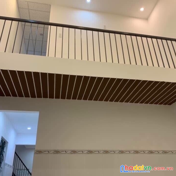 Nhà giá rẻ mê lửng tô hiệu 65m2 gần bến xe, trường học