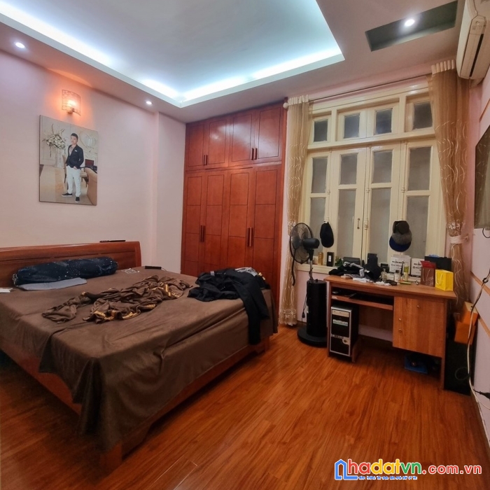Ccuq bán nhà ngõ 34 hoàng cầu, đống đa, nhà đẹp, dân trí, yên tĩnh, 50m2x5t, chỉ 6.5 tỷ