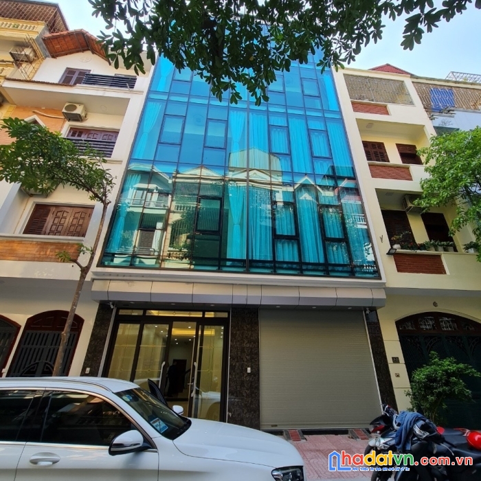 Bán nhà mặt phố nguyễn văn cừ mặt tiền 6.5m-vị trí hoa hậu-chỉ 28tỷ