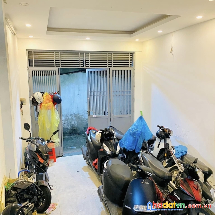 Bán nhà triều khúc - nhà đẹp - đầu phố - view pandora - 36m2 nhỉnh 3 tỷ