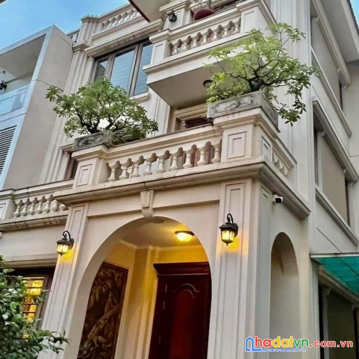 Cực hiếm, biệt thự hồ tây, ô tô, lô góc thoáng vĩnh viễn, 190m2, giá 17.2 tỷ