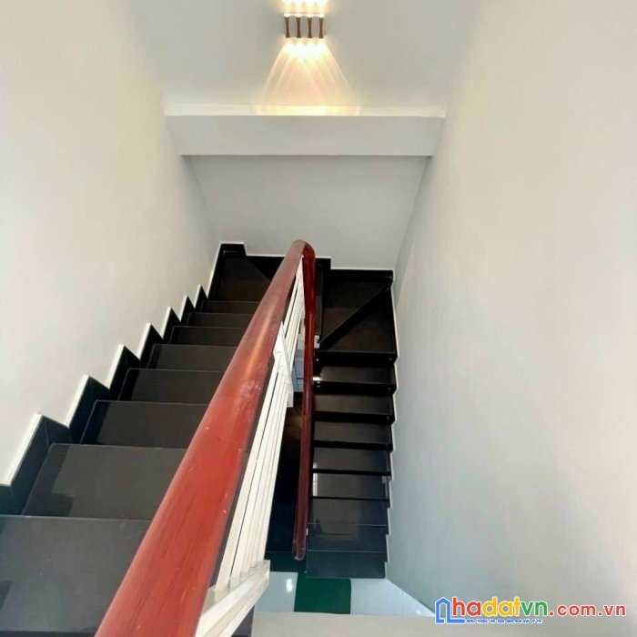 Nhà mới đẹp, trường sa, 3.5 x 14m, 2 lầu, 4pn, chỉ 5.8 tỷ