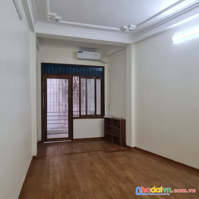 Bán gấp nhà linh quang  tôn đức thắng 50m2*4 tầng mt 3,5m chỉ 3,6 tỷ.