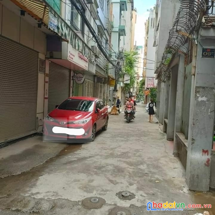 Ngộp bank chủ bán gấp nhà 46m2, 2 tầng, 2 tỷ hơn chút xe hơi qua nhà.