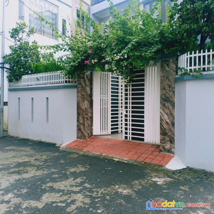 Bán nhà thị trấn trạm trôi, gần chợ giang xá, trường học: 32m2*3 tầng* giá 1.9 tỷ, lh 0382703234.