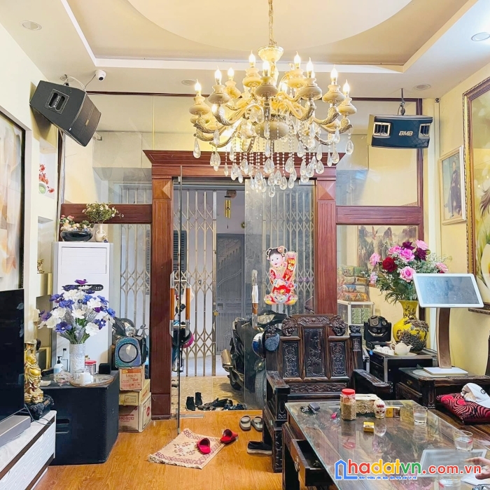 Nhà an dương vương 84m2 chỉ 6.7 tỷ, mới đẹp, 3 tầng btct 4pn ở ngay