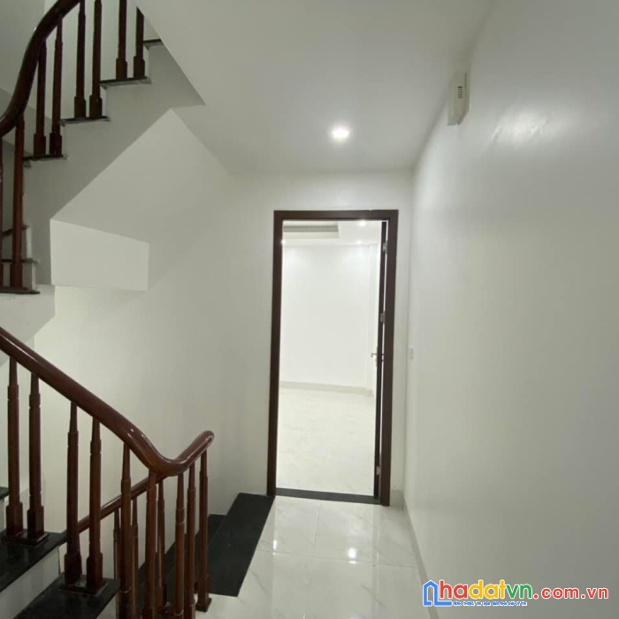 Chưa đến 4 tỷ có nhà mới mỹ đình 5 tầng - 6 ngủ - ô tô đỗ cổng