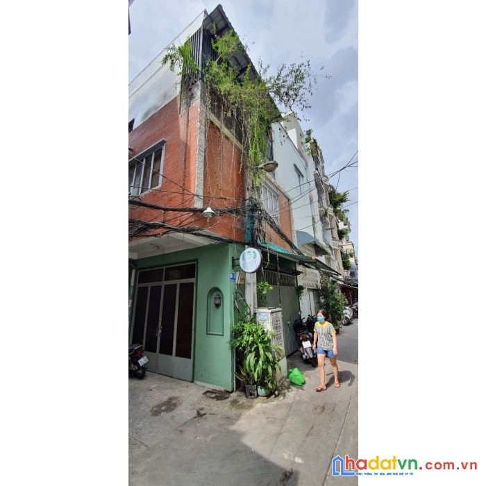 2 mặt hẻm 4m, bàn cờ. dt:39m2, 3 tầng, 5.6 tỷ