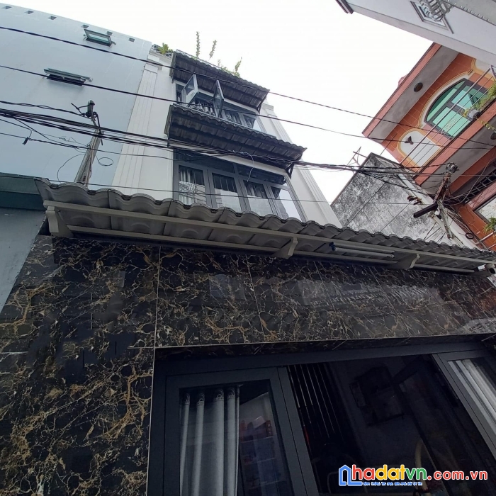 Nhà nguyễn thái sơn p.7 gv, 3 tầng 2pn, giá 3 tỷ