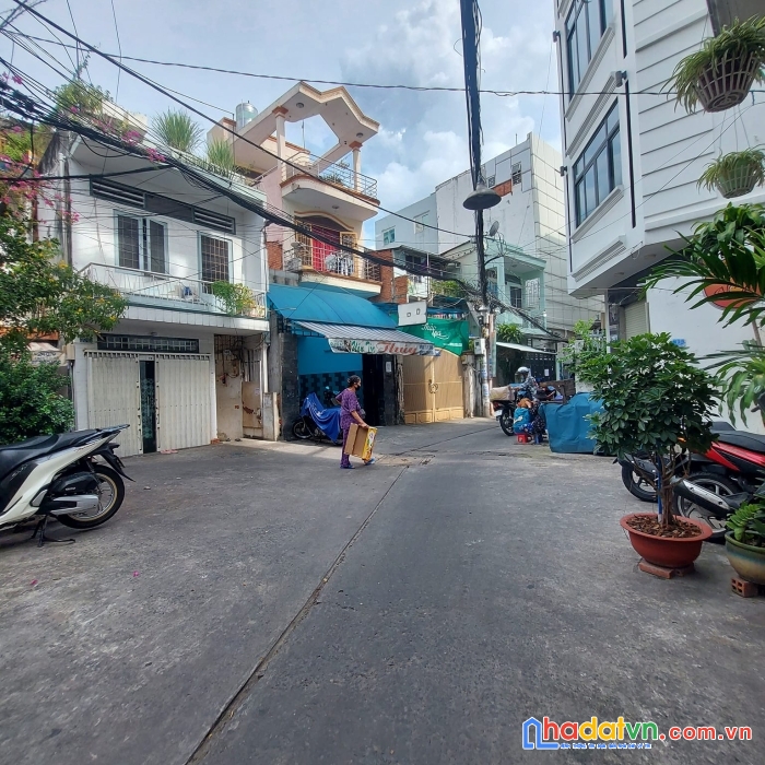 Bán nhà 3 tầng 9.6 tỷ  hxh cmt8 92m2 p10 quận 3
