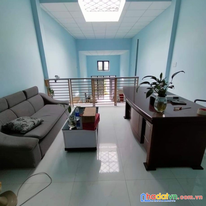 Quá rẻ, bán nhà hxh nguyễn thị tú, bình tân, 70m2, chỉ 4tỷ 2 còn tl