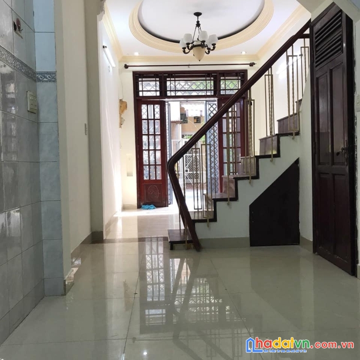 Bán nhà xe hơi tới cửa đẹp,ở ngay, 4 tầng,vuông a4,lê văn sỹ,giá 6,8 tỷ