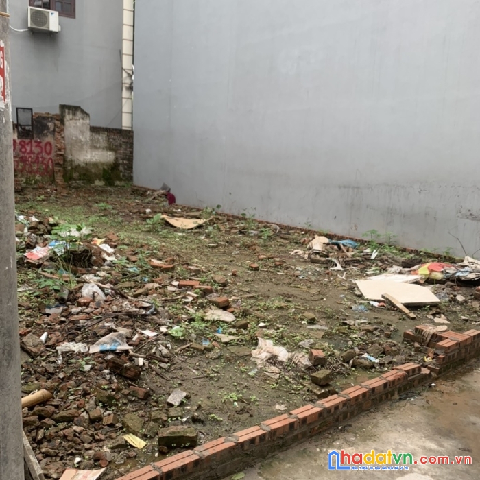 Bán mảnh đất phú diễn-100m2-chỉ 6.1 tỷ-sổ vuông đẹp-ngõ thông-lô góc-ô tô cách 40m