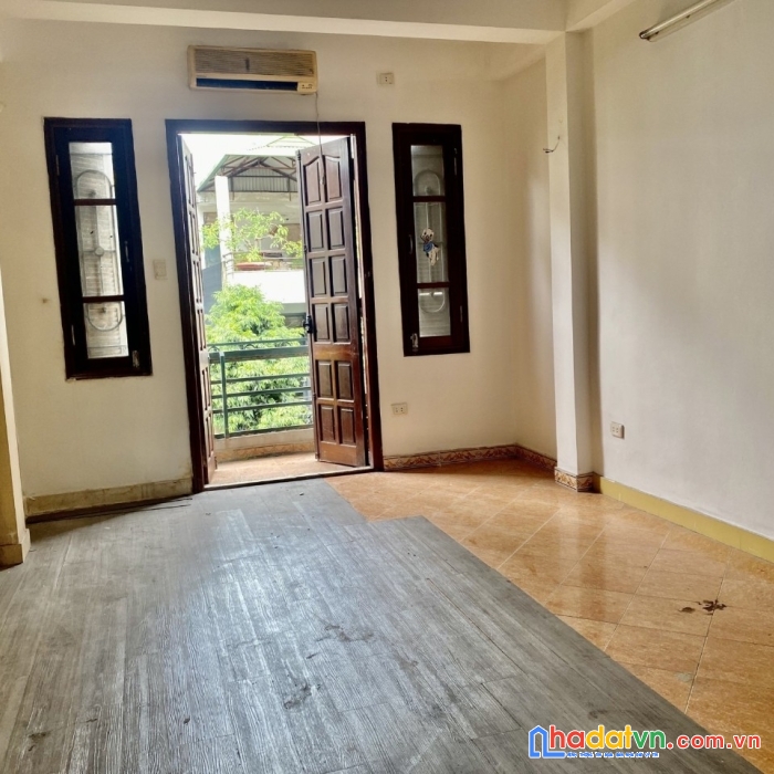 Cần bán gấp nhà phố xã đàn 40m2 5 tầng kinh doanh chỉ nhỉnh 4ty.0589593999.