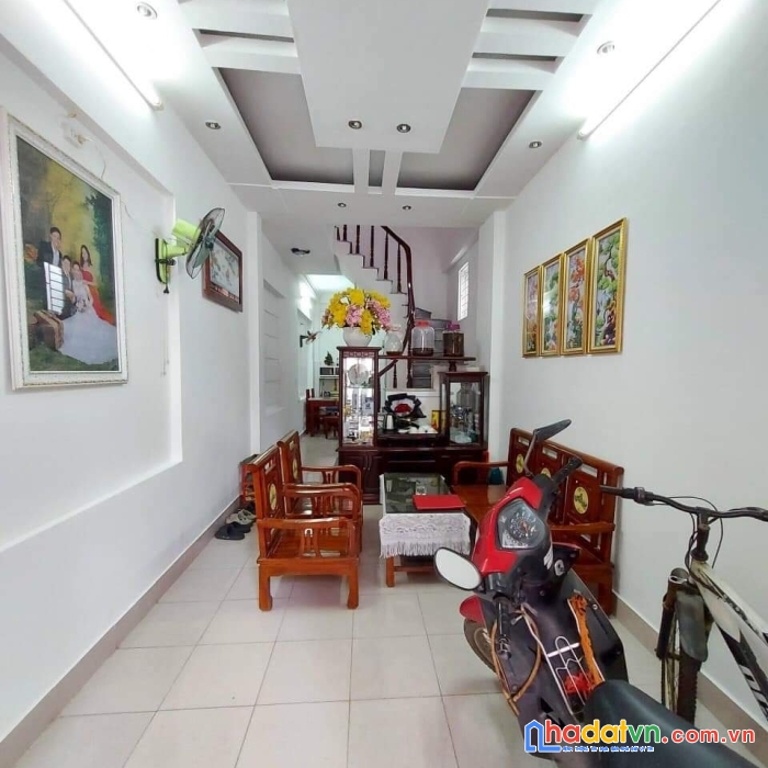 Kim giang ,lô góc,ô tô,40mx4t,mt4m,nhỉnh 4 tỷ(thông tin thật ,ảnh thật).