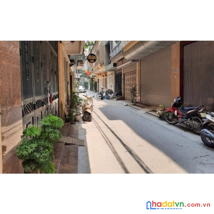 Quá hiếm, nhà phố bồ đề, mặt tiền 5.5m, dt63m², ôtô tránh, giá 7.1 tỷ.