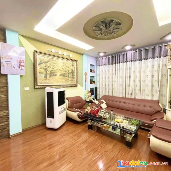 Bán nhà bắc từ liêm, 42m2 x 5 tầng, mt 4m, ô tô, nhỉnh 3 tỷ.