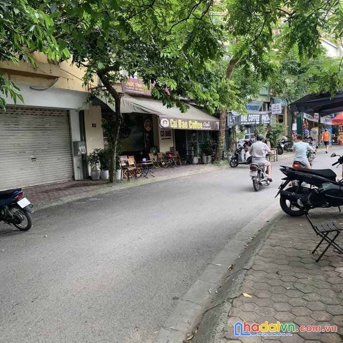 Bán nhà mặt hồ văn chương - lô góc - thang máy - tt đống đa - vỉa hè 2 bên - mặt tiền lý tưởng -