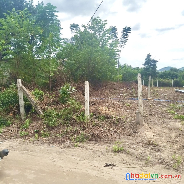 Cần bán lô đất hòa do 1b, cam phúc bắc, 10x33m, full thổ