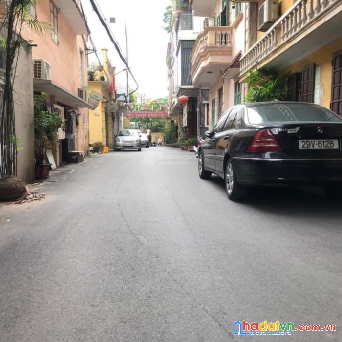 Bán đất đại mỗ nam từ liêm. dt: 46,5m x mt: 4m lô góc, giá hơn 3 tỷ