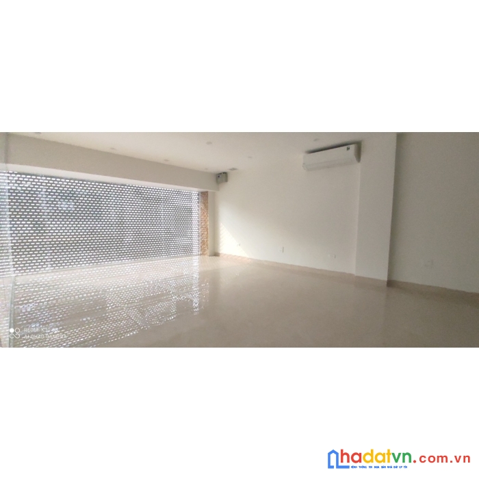 Bán nhà mặt tiền 6.5m mặt phố nguyễn văn cừ long biên 191m2 chỉ 28 tỷ