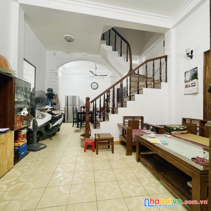 Bán nhà phố lò đúc, hai bà trưng, 51mx4pnxmt4,5m, phân lô, ô tô, ở sướng nhỉnh 6 tỷ. lh 0366051369