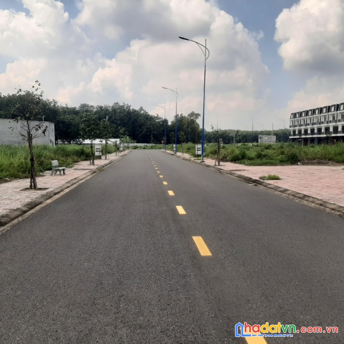 Đất tthc bàu bàng