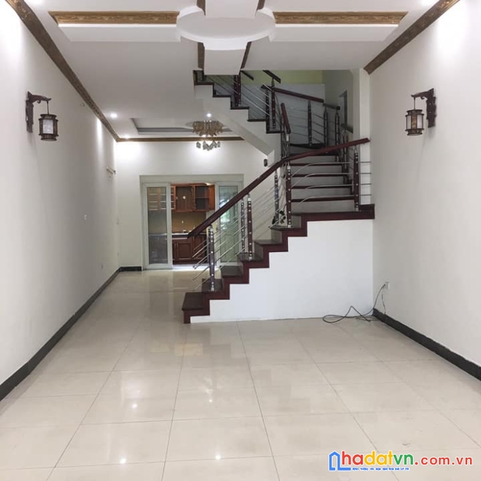 Mặt phố âu cơ - kinh doanh cho thuê 50 triệu/tháng - ô tô vào nhà - 110m2