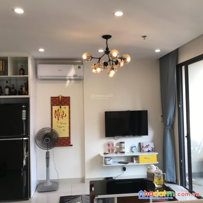 Chính chủ bán căn góc đẹp tầng 24(2410), 02 pn + 1, 02 wc, dt tim tường 70m2, giá bán 2,9 tỷ