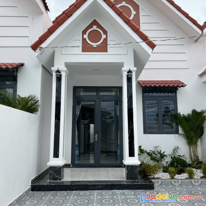 Nhà mái thái chính chủ vị trí đẹp tại ấp 1b, xã tân trạch, cần đước - long an