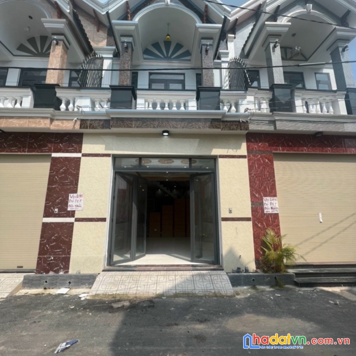 Bán nhà lầu mới xây, trung tâm tp.biên hoà, sân oto, đường oto chỉ 2tỷ4